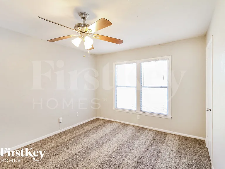 3516 Revere St — Photo 7