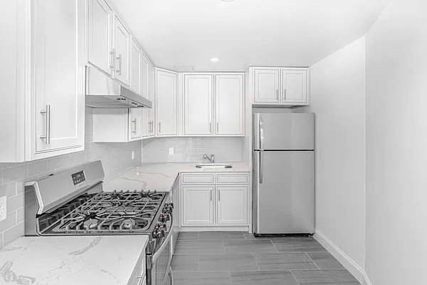 Rented by Polaris Property Group | media 8