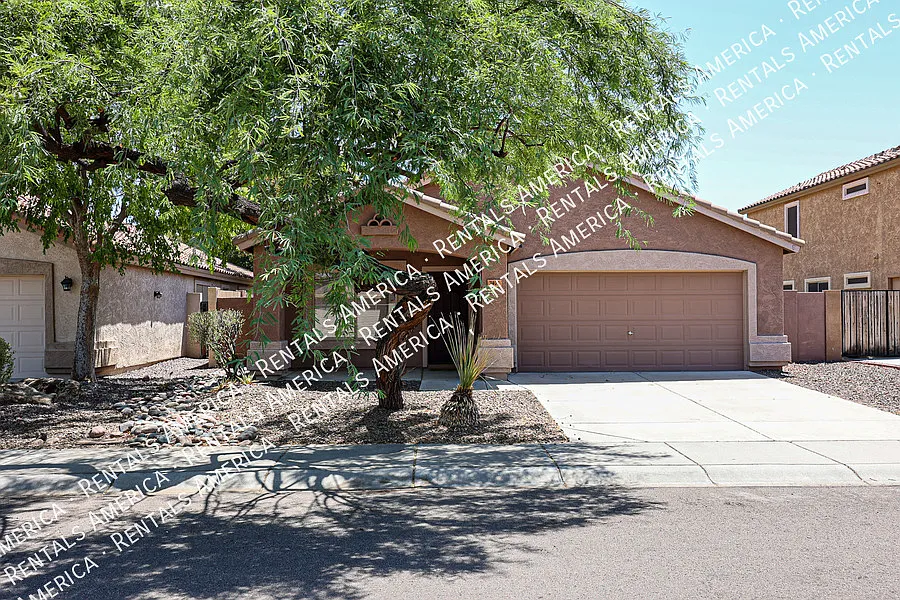 3 bed, 1702 sqft, $2,199 — Photo 3