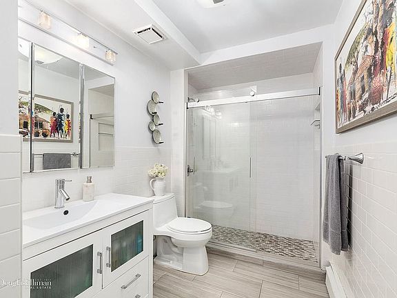 4th image of 7939 Seaview Ave #D2