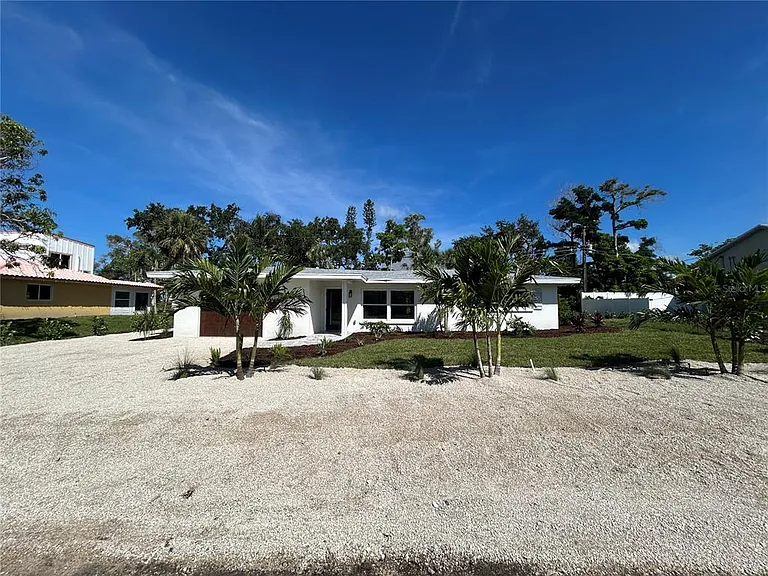 1625 Idle Ln — Photo 14