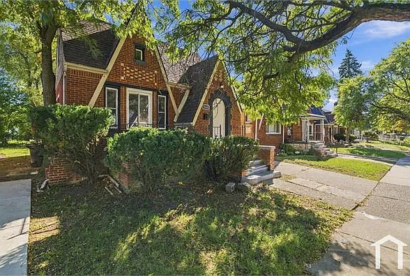 4 bed, 1180 sqft, $1,800 — Photo 4