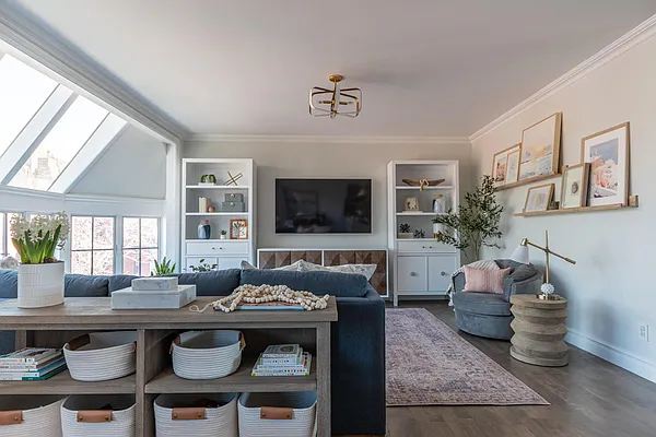 Sold by Compass | media 4