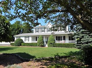 1 Deerfield Dr, Wading River, NY 11792