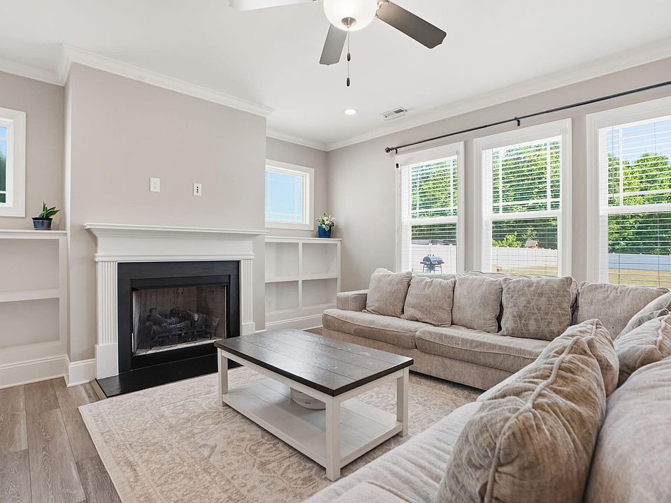 1st image of 129 Star Valley Dr
