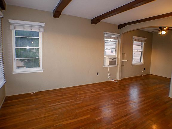 5th image of 4033 1/2 Illinois St