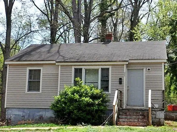 327 Bacon Ave, Charlotte, NC 28208