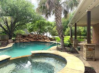 4432 Country Hill Rd, Fort Worth, TX 76140