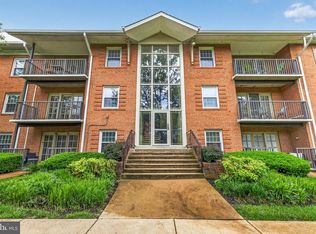 3334 Spring Ln APT B30, Falls Church, VA 22041