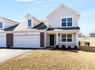 674 Boathouse Rd, Pingree Grove, IL 60140