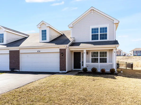 674 Boathouse Rd, Pingree Grove, IL 60140