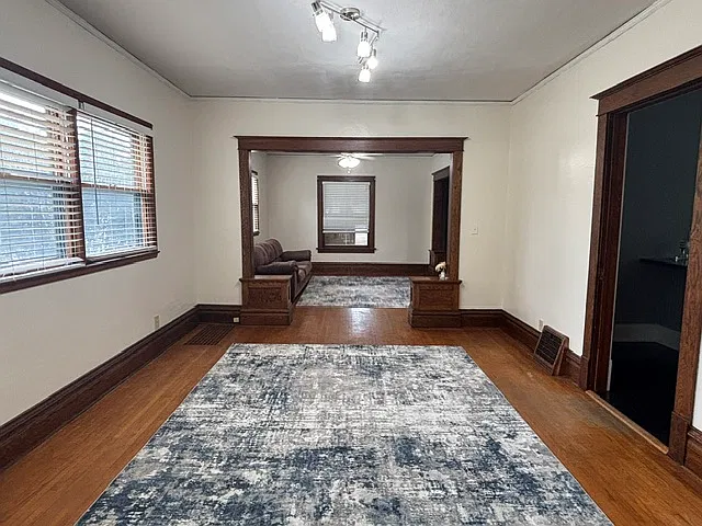 4 bed, 2.5 bath, 2244 sqft, $2,200 — Photo 4