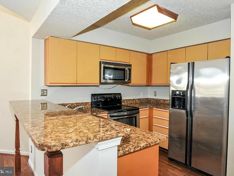 6009 Curtier Dr #C — Photo 7