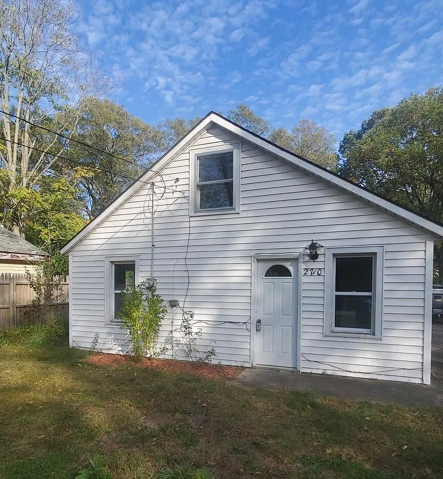 2710 Valk St photo 1