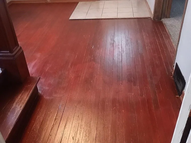 Office/Foyer.