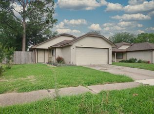 10810 Parkland Woods Dr, Sugar Land, TX 77498