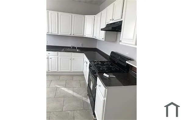 Building Photo - 103 Intervale St #3