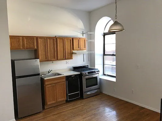 Rented by Kleier Residential | media 11