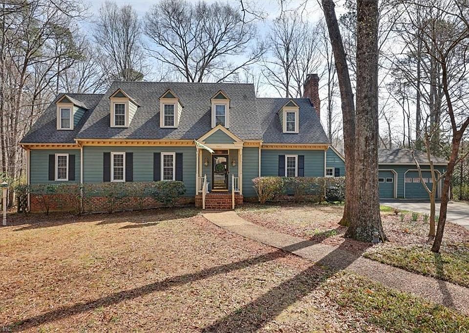 1st image of 901 Pinewood Dr