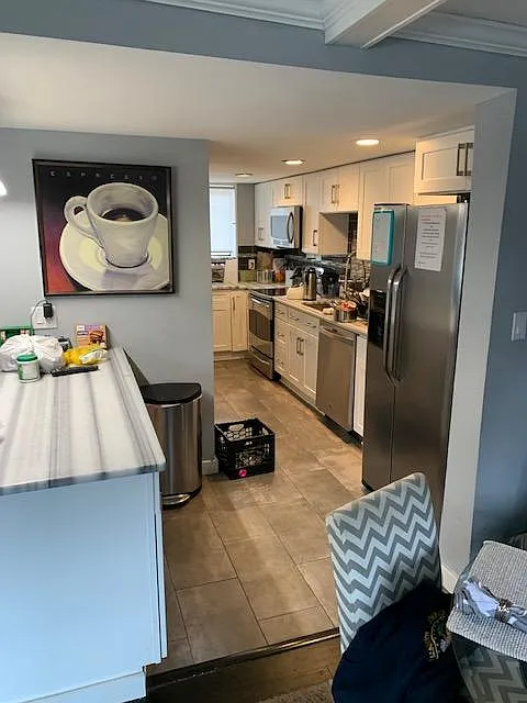 4 bed, 1800 sqft, $1,000 — Photo 2
