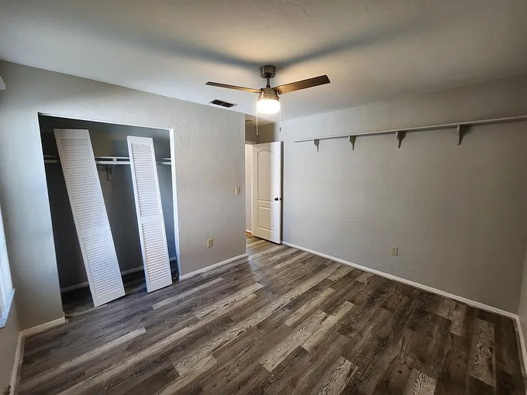 27048 Omni Ln — Photo 32