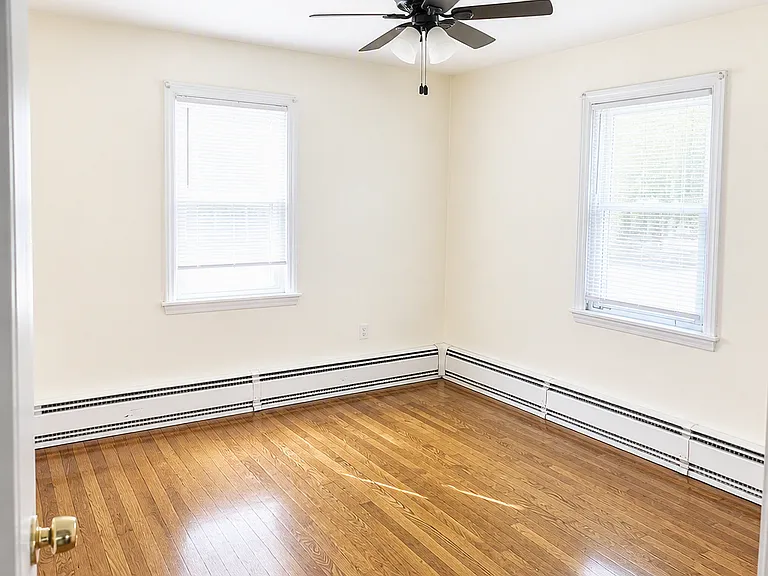 852 Clay St #1 — Photo 3
