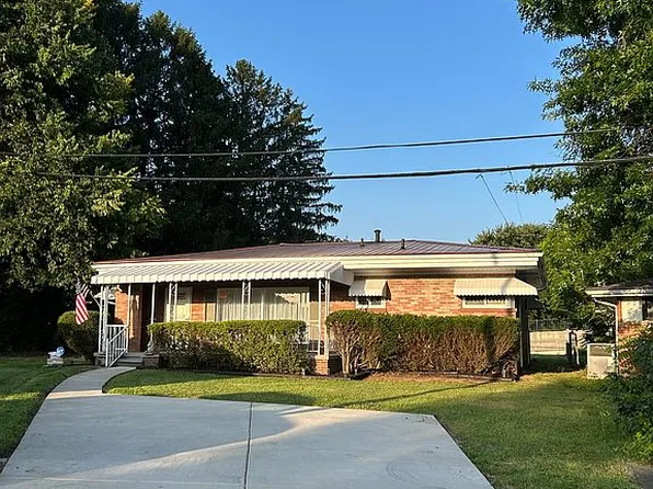 1438 Sattes Cir, Nitro, WV 25143
