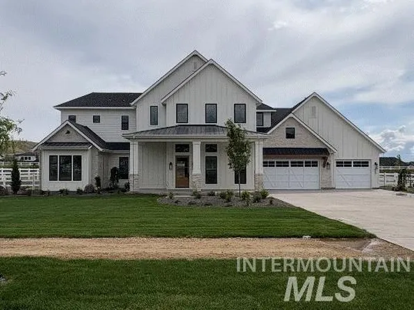 7697 W Diamond Lake Dr, Boise, ID 83714