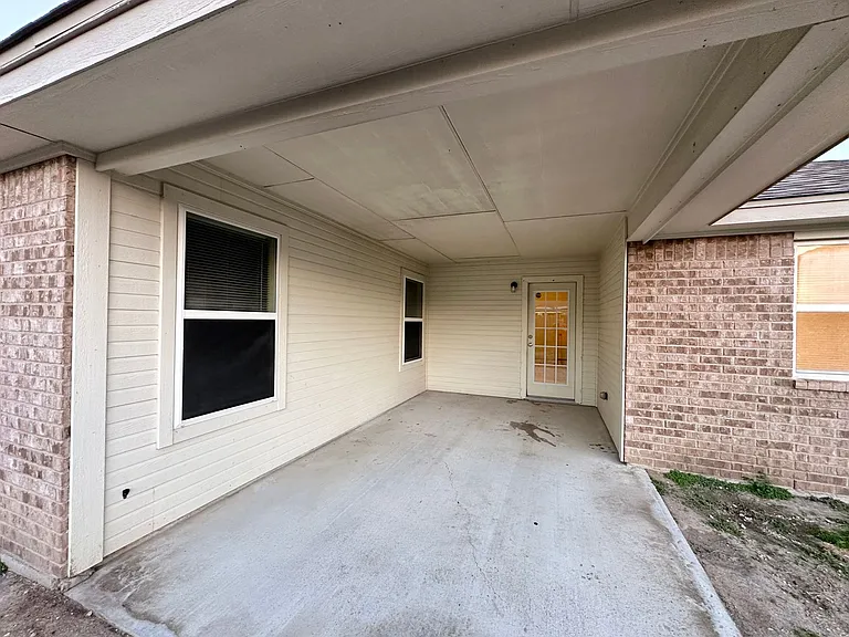 2403 Lavender Ln — Photo 47