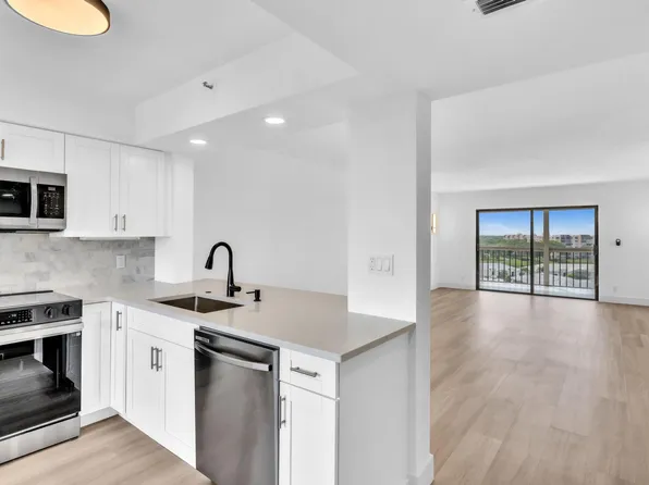 7076 Huntington Lane #806, Delray Beach, FL 33446