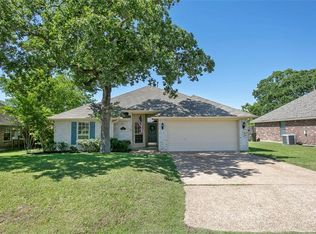 2908 Mirrormere Cir, Bryan, TX 77807