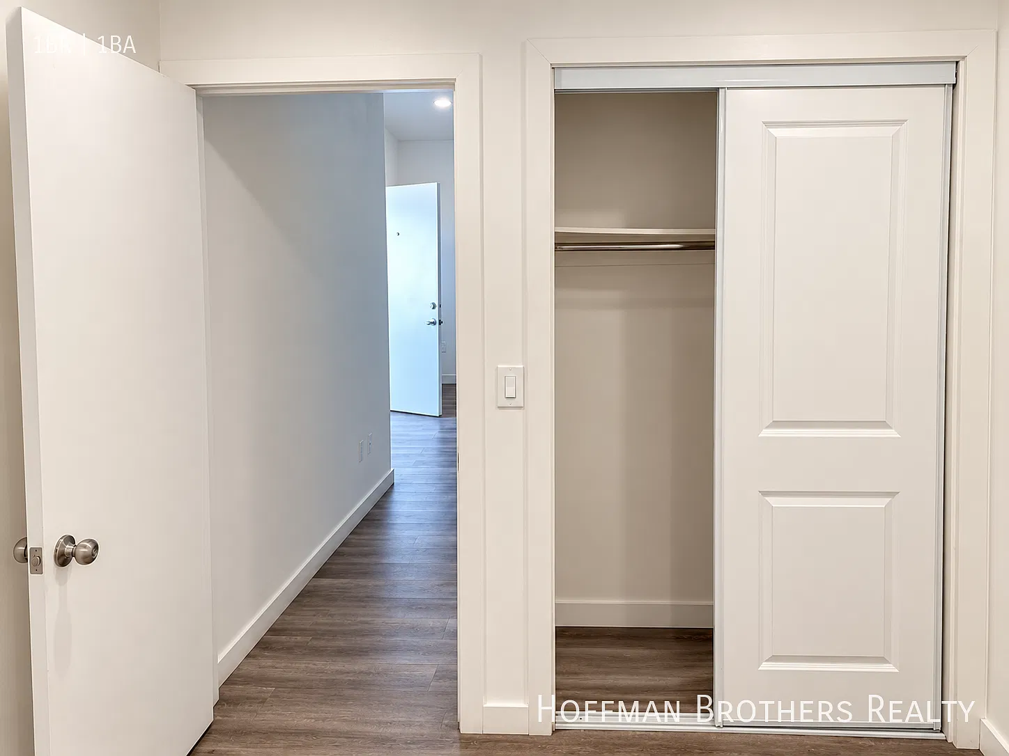 Section 8 Welcome! Bright 1br With Stove, Refrigerator + Microwave, Water & Trash Included! — Photo 4