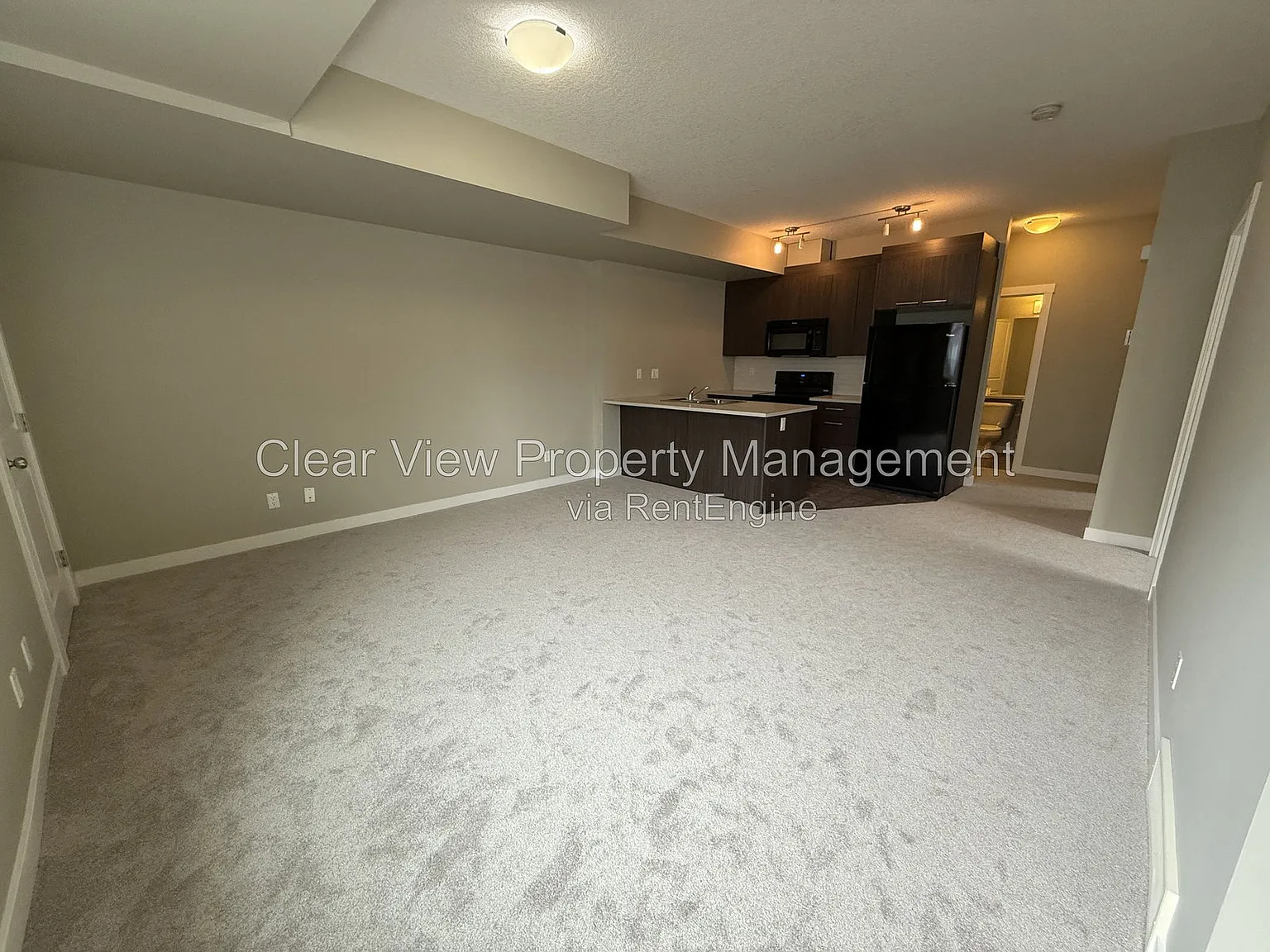 300 Marina Dr — Photo 4