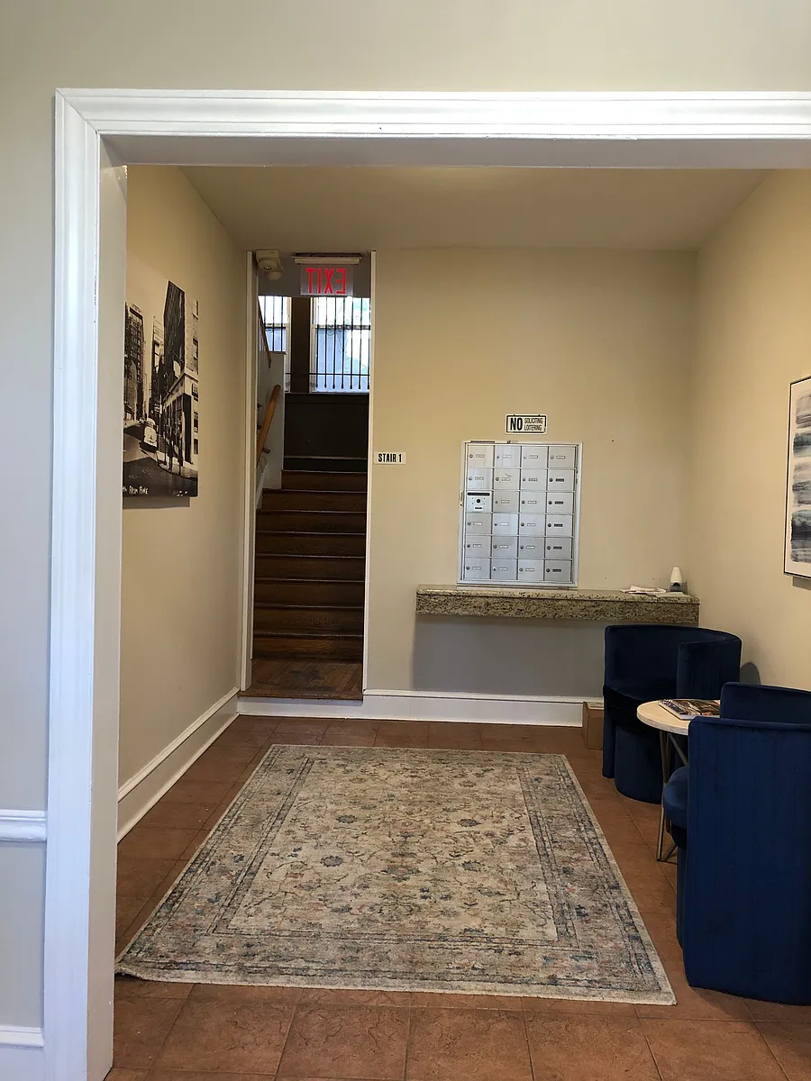 Building Photo - 345 S 13th St #2C