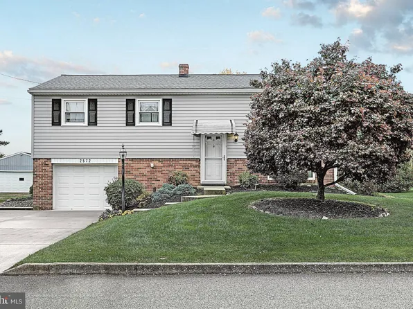 2572 Willapa Dr, Dover, PA 17315