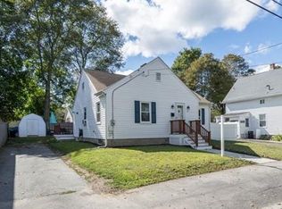 13 Hillside Ave, Beverly, MA 01915