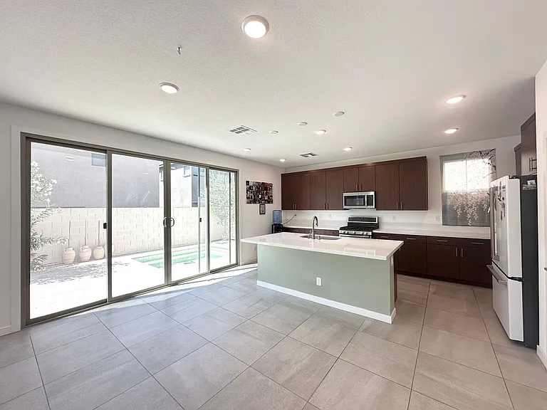 513 Monarch Ridge Ct — Photo 9