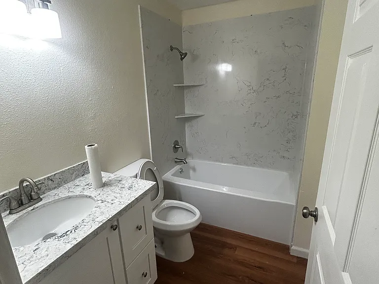 1433 Faith Ln #1433 — Photo 3