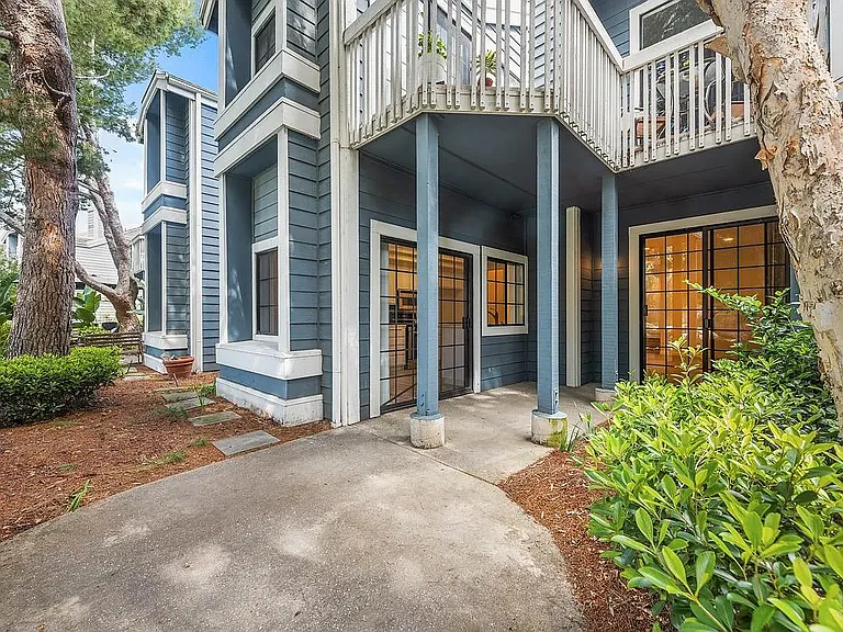 8182 Mainsail Dr #102 — Photo 27