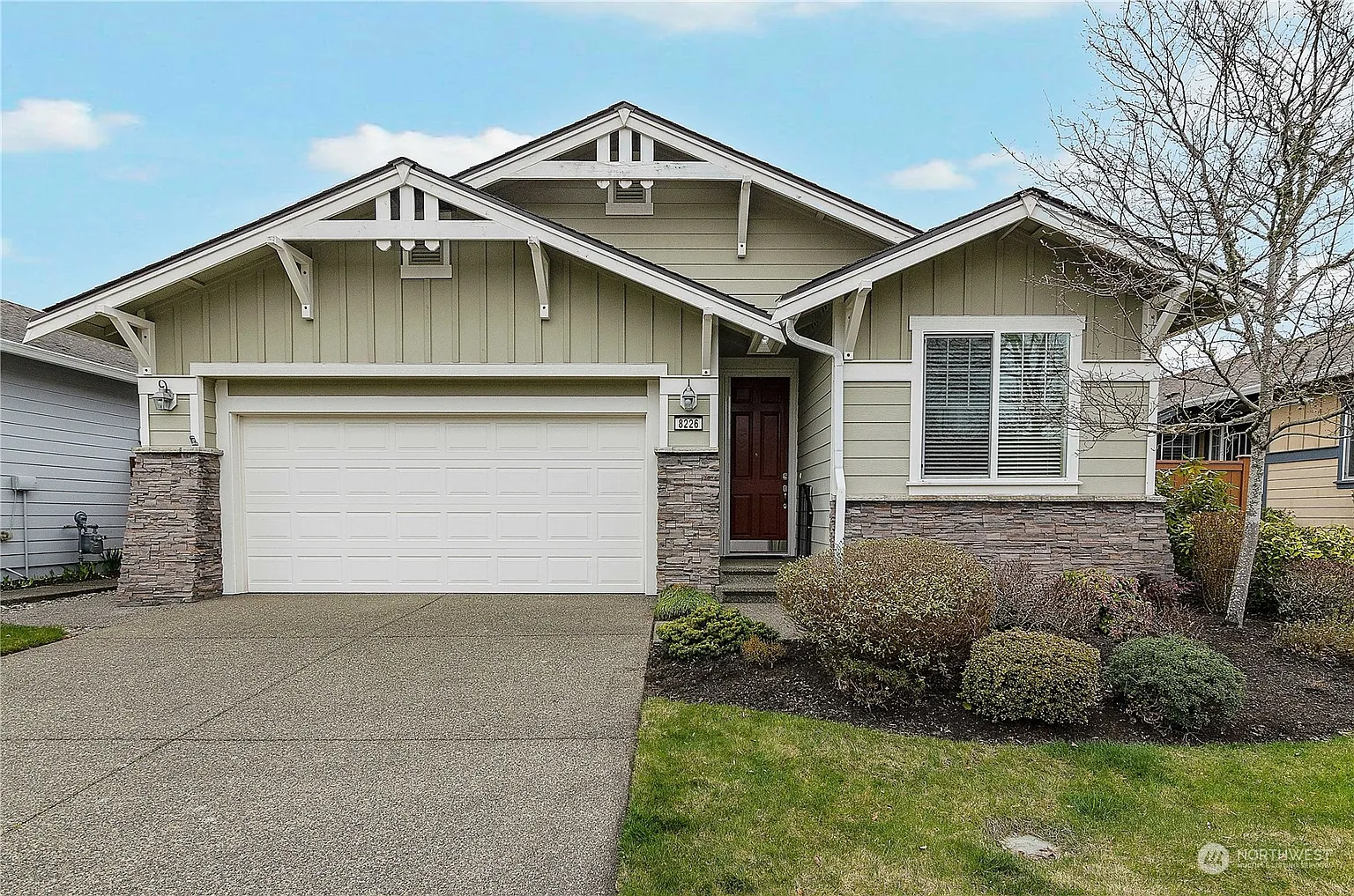 8226 Vashon Drive NE photo 1