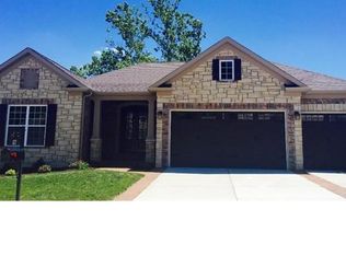 1350 Macklin Dr, Ballwin, MO 63021