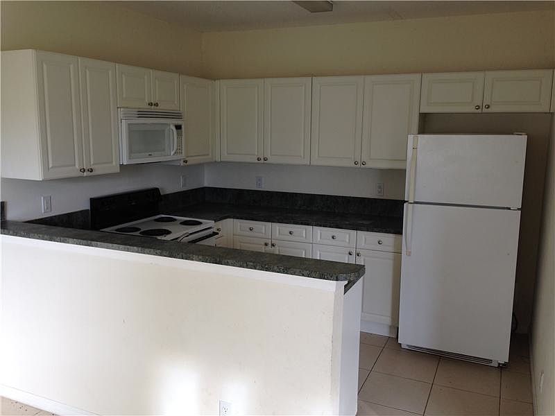 2nd image of 1233 NW 27th Ave