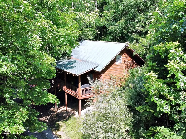 563 Slatyfork Village Ln, Slatyfork, WV 26291