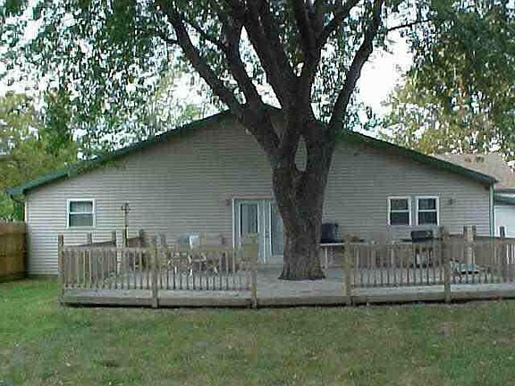 5th image of 1022 Skelly St