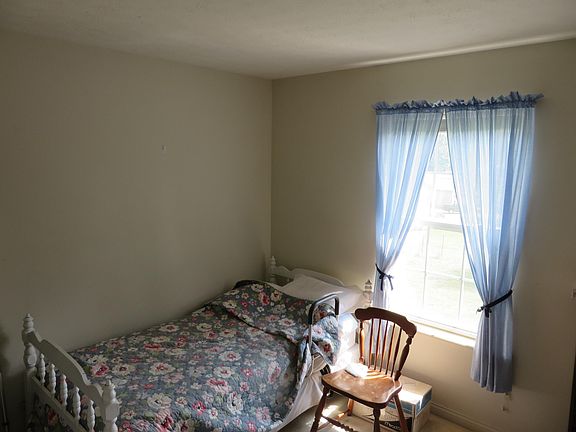 5th image of 10 N Longwood Ct