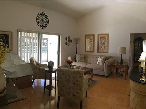 5th image of 8 Capitol Ct