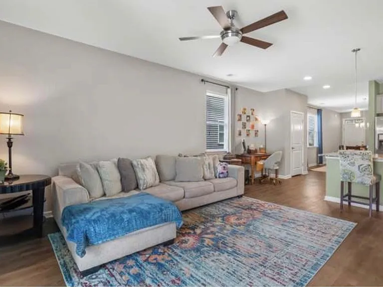 542 Hay Hill Ln — Photo 8