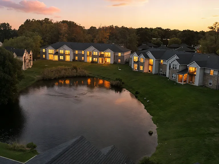 Spring Lake Apartments — Photo 22