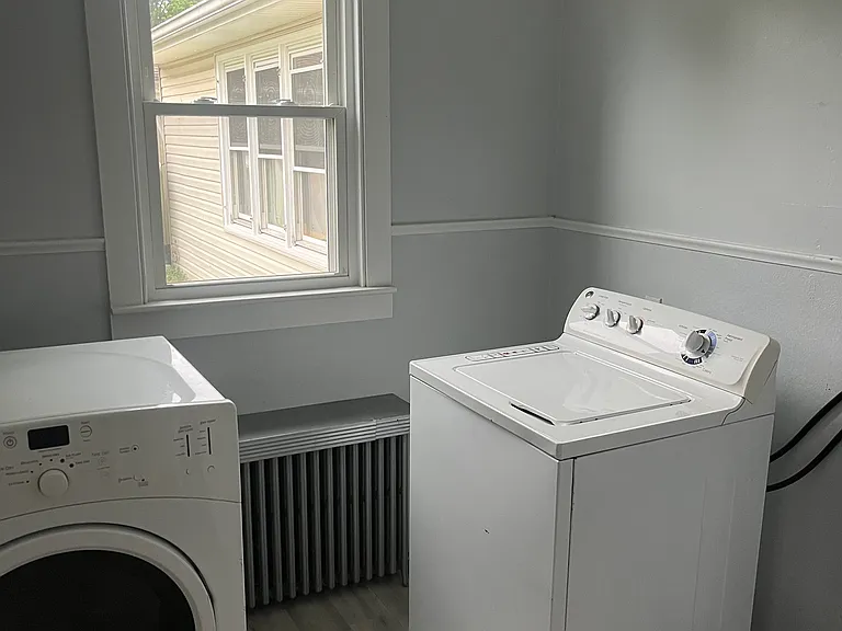 429 Main St — Photo 19