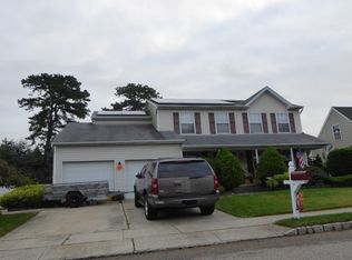 3 Fieldcrest Ct, Bayville, NJ 08721